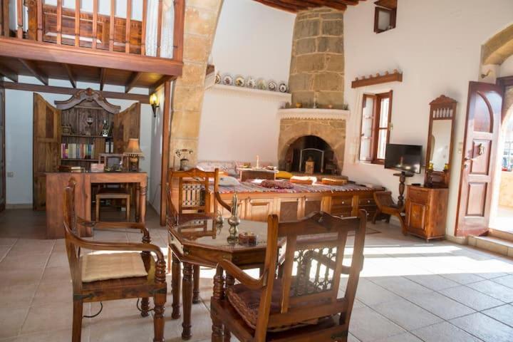 Matina'S Traditional House Haraki Extérieur photo